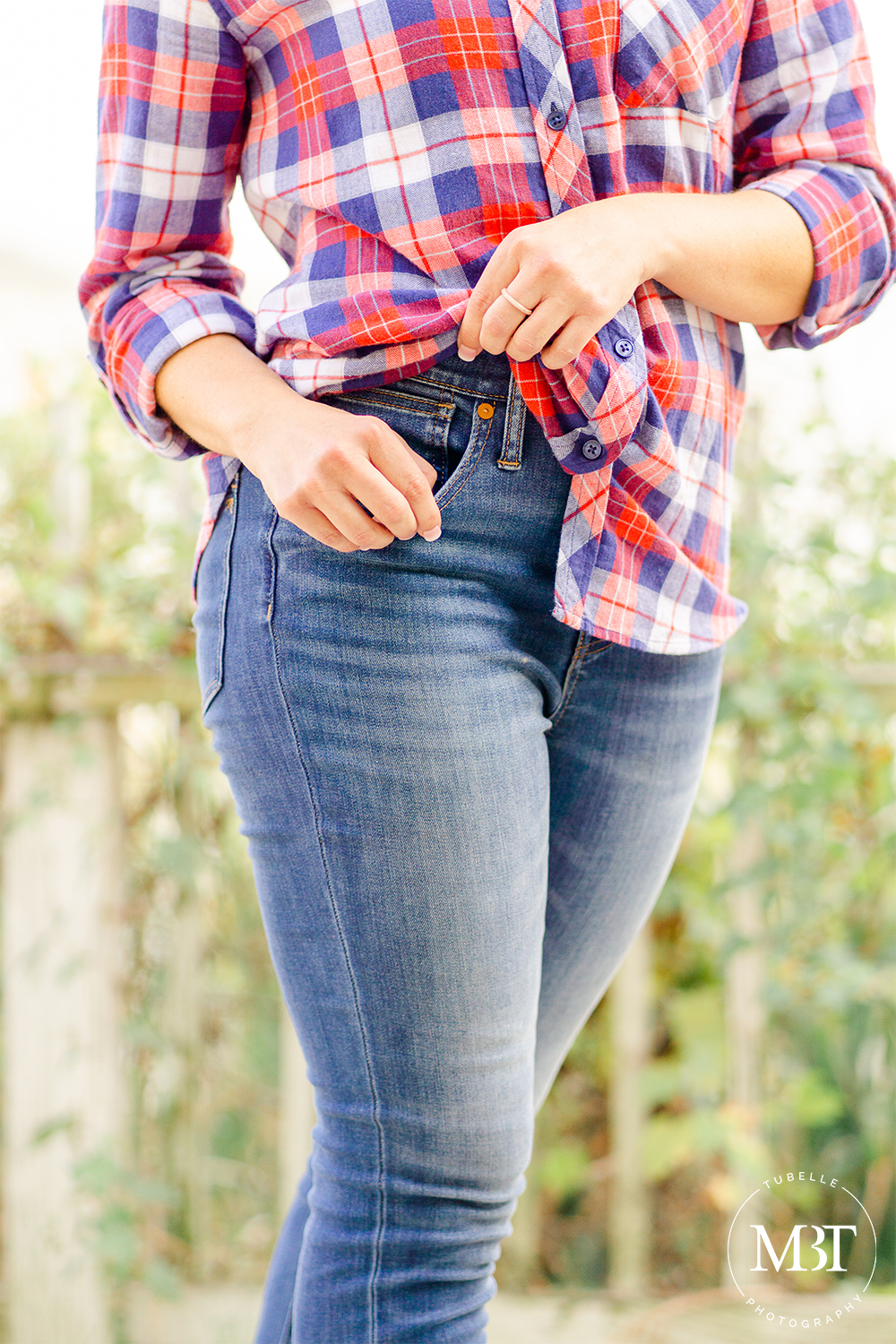lifestyle session - details of the jeans, taken in Alexandria, Virginia by a Virginia lifestyle photographer