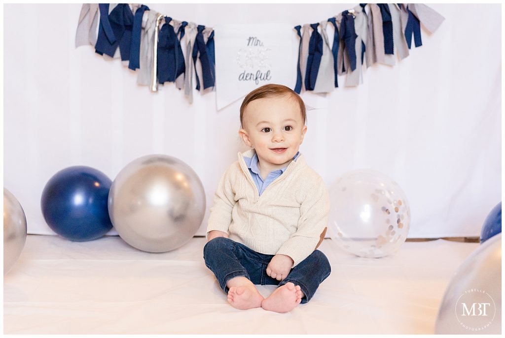 cake smash session in Fairfax, Virginia by a Virginia cake smash photographer