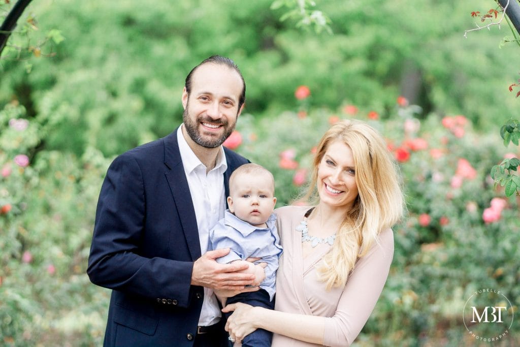 family portrait at Bon Air Park in Arlington, Virginia by a DMV family photographer