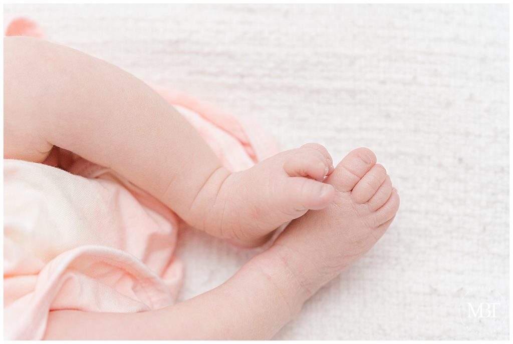 in-home newborn portraits taken by TuBelle Photography in northern virginia of newborn feet details